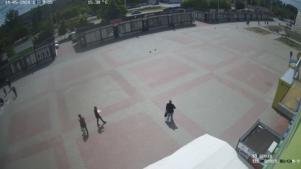 Онлайн камеры Володонск. Торговый центр. Площадь.